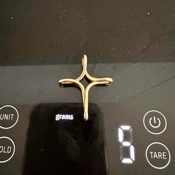 Brand new Tiffany cross pendant 18k 1.5 inches tall 1.15 inches wide - Picture 2 of 4